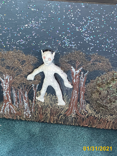 1025